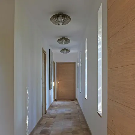 Accessible In The Heart Of Corbieres